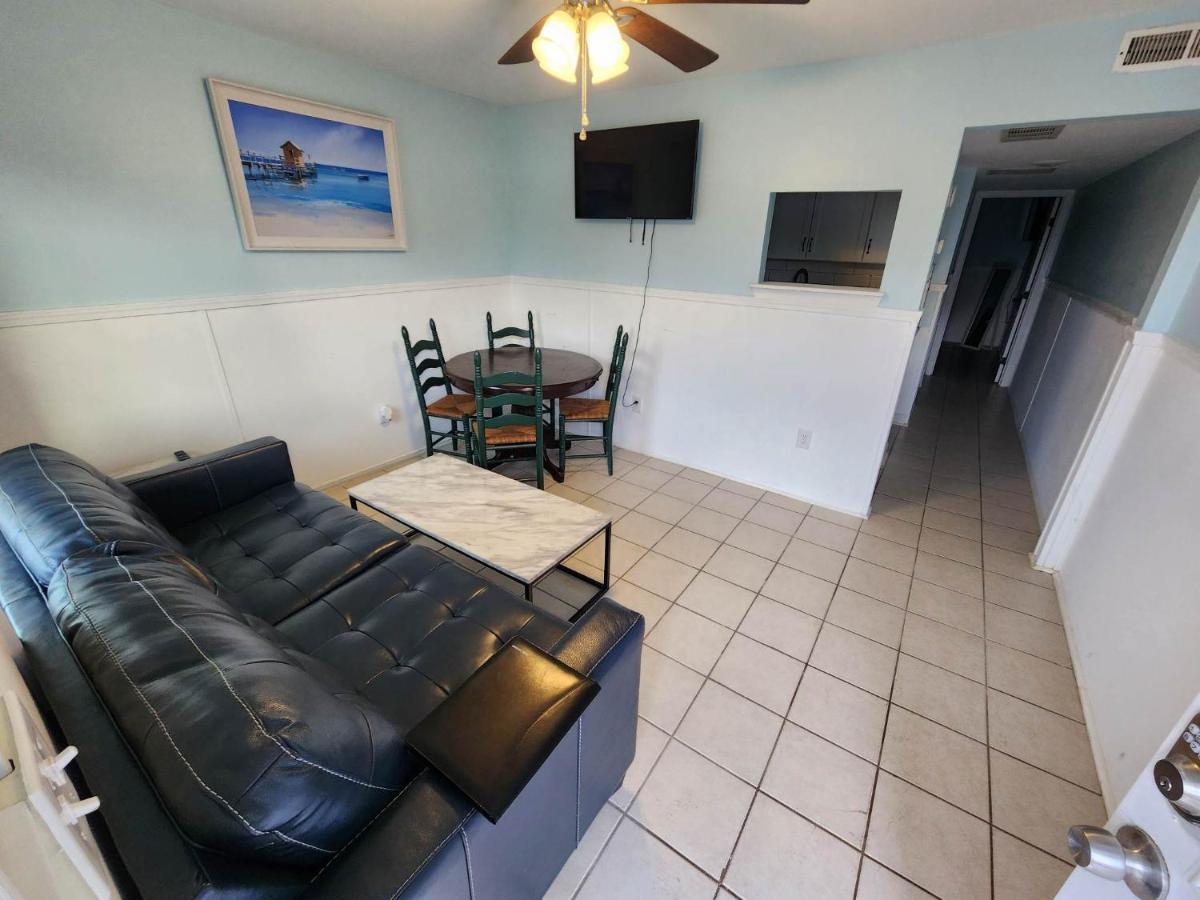 125 Atlantic Avenue Unit E - Pet Friendly! Walk To The Beach And Pier!1Br -1Ba - Sleeps 2-4 Guests! Myrtle Beach Kültér fotó