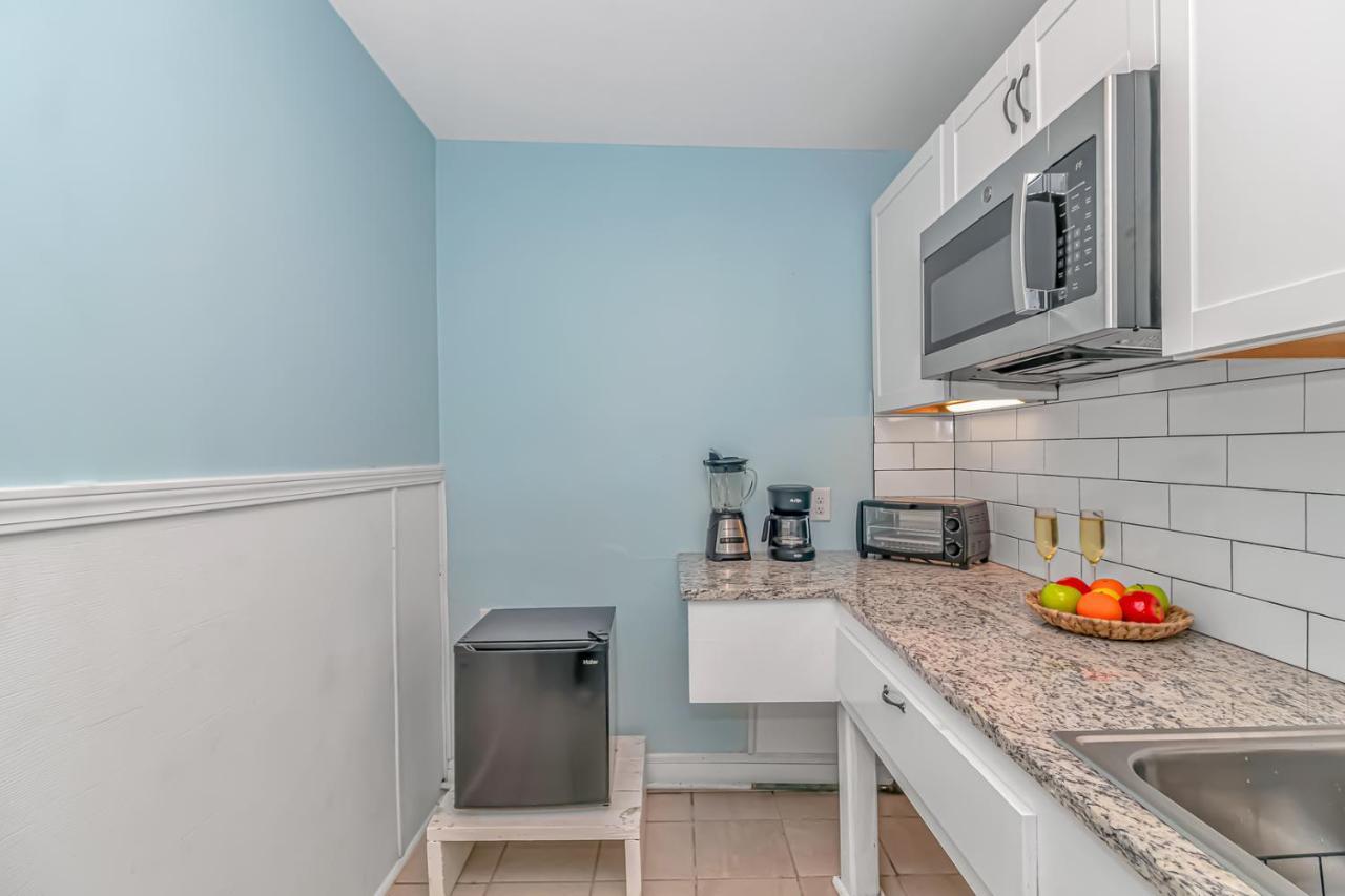 125 Atlantic Avenue Unit E - Pet Friendly! Walk To The Beach And Pier!1Br -1Ba - Sleeps 2-4 Guests! Myrtle Beach Kültér fotó