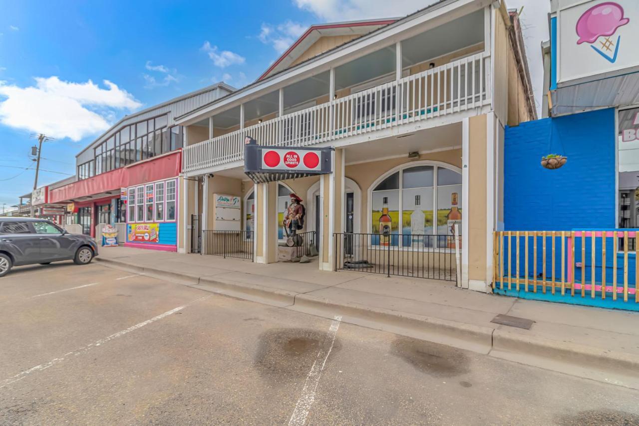 125 Atlantic Avenue Unit E - Pet Friendly! Walk To The Beach And Pier!1Br -1Ba - Sleeps 2-4 Guests! Myrtle Beach Kültér fotó
